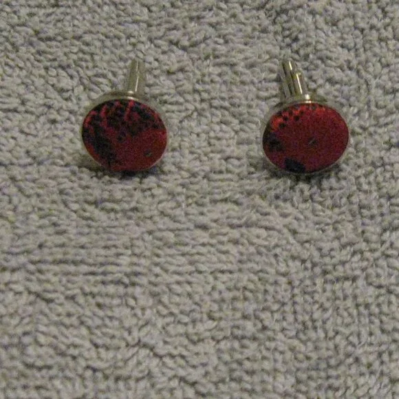 "Twenty Dollar Tie" Extra-Long Men's Tie with Pocket Square and Cuff Links - Picture 3 of 10